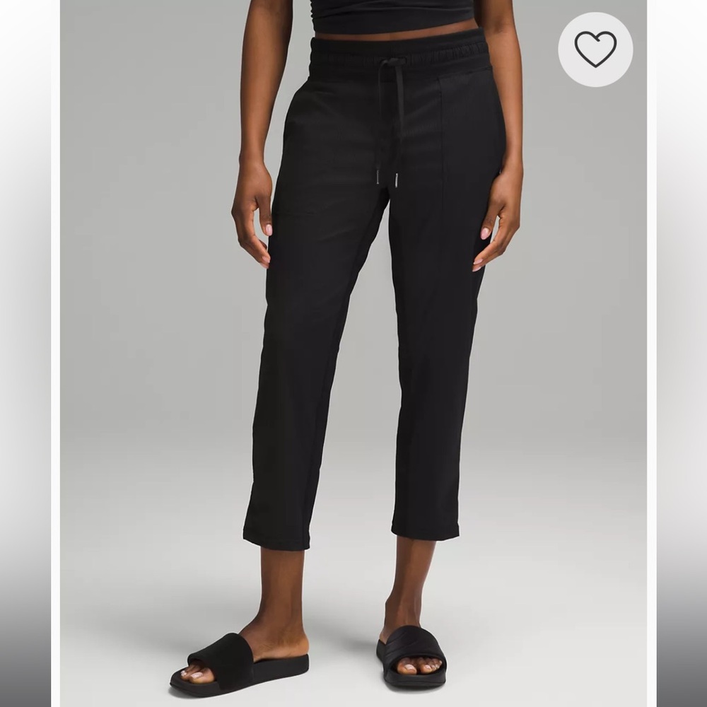 LULULEMON DANCE STUDIO CROP